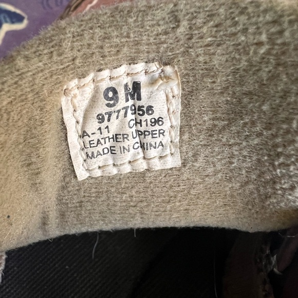 Worn in but not worn out, Sperry boat shoes - Picture 8 of 9